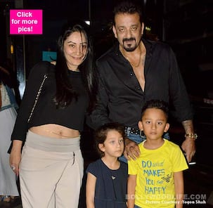 These pictures of Sanjay Dutt with his family would warm your heart - view pics!