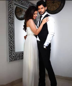 Sambhavna Seth and Avinash Dwivedi look picture perfect in their pre-wedding shoot - view pics!