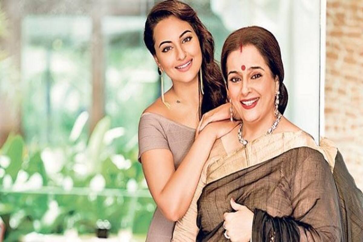 Sonakshi Sinha Reveals How Her Mother Is Scared Of Her Controversies Bollywood News Gossip Movie Reviews Trailers Videos At Bollywoodlife Com She was born on 2nd june 1987 in patna, bihar. sonakshi sinha reveals how her mother