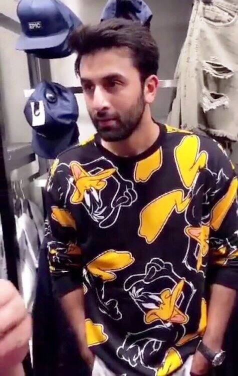 Ranbir Kapoor is such a cutie patootie in his Daffy Duck sweatshirt - Times  of India