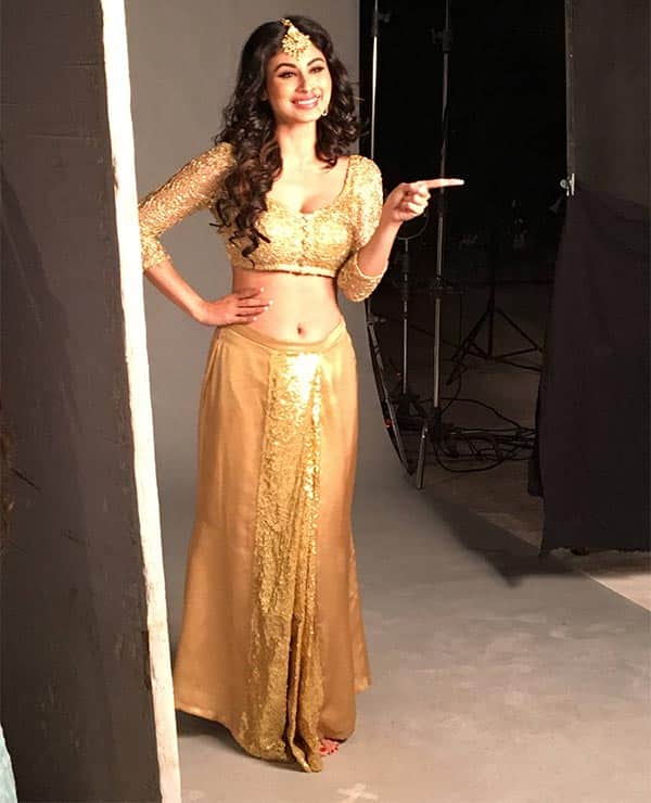 Naagin 2 These Behind The Scene Moments Will Leave You Excited For Mouni Roys Show