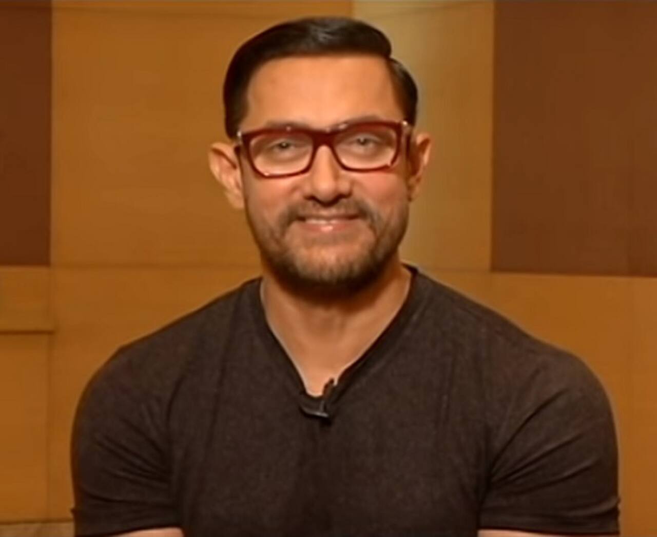 LOL! Aamir Khan just cracked an underwear joke! - watch video - Bollywood News & Gossip, Movie Reviews, Trailers & Videos at LOL! Aamir Khan just cracked an underwear joke! - watch video - Bollywood News & Gossip, Movie Reviews, Trailers & Videos at