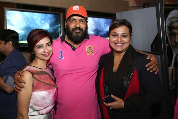 Producer-Rashmi-Sharma-with-husband-Pawan-Kumar-and-tv-actor-Shilpa-Sirorkar