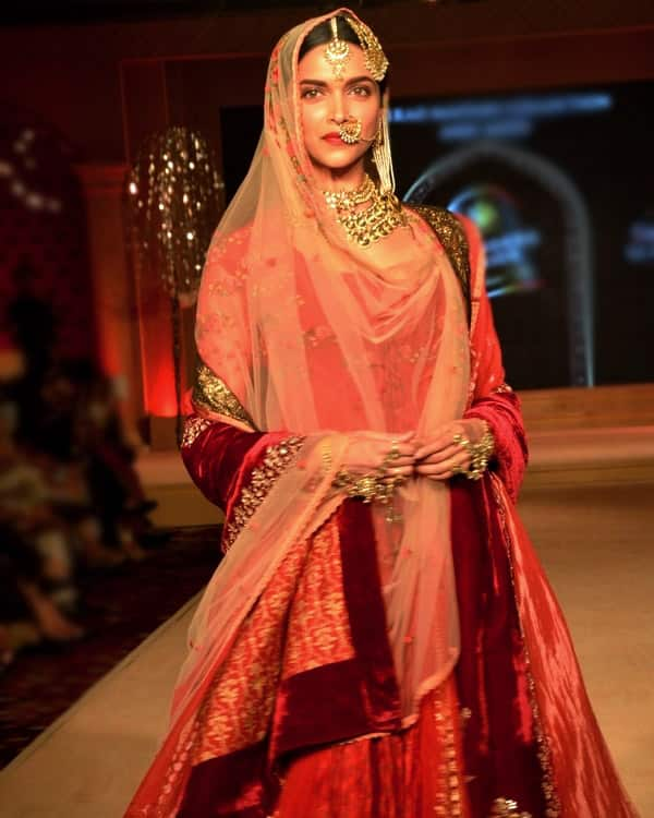 Deepika Padukone (Padmaavat) | Indian bridal dress, Indian aesthetic,  Rajasthani dress