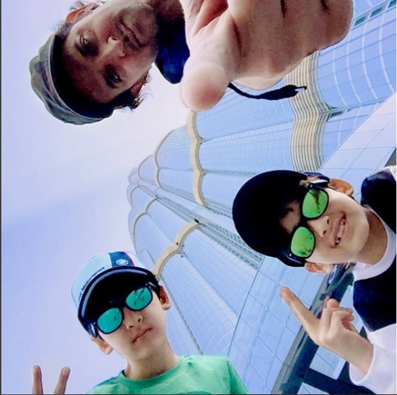 Hrithik Roshan's sons Hrehaan and Hridhaan are helping grandpa Rakesh