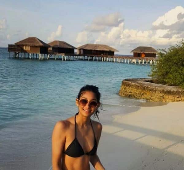 khushi kapoor bikini