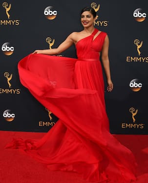 With Indian movies everything is about HIPS and BOOBS, says Priyanka Chopra! Watch video