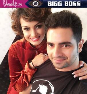 Bigg Boss 10 contestant Karan Mehra keeps Karva Chauth for wife Nisha Rawal and it can't get any cuter