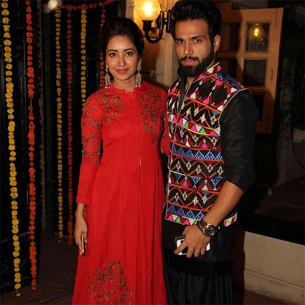 Diwali #throwback: These pictures of Ankita-Sushant, Divyanka, Mouni ...