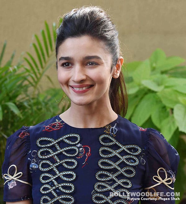 Alia Bhatt steps out to promote Dear Zindagi, but where is Shah Rukh ...