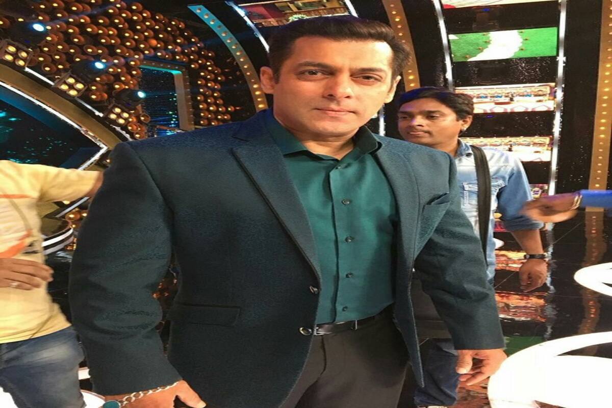 Bigg Boss 10 Salman Khan Looks Stylish In A Suit For The Upcoming Weekend Ka Vaar Bollywood News Gossip Movie Reviews Trailers Videos At Bollywoodlife Com This himesh reshammiya discography is ranked from best to worst, so the top himesh reshammiya albums can be found at the top of the list. bigg boss 10 salman khan looks stylish in a suit for the upcoming weekend ka vaar bollywood news gos