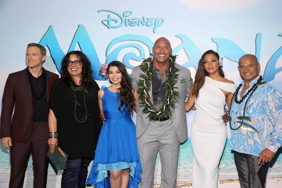 Dwayne Johnson Kicks Off The Promotional Tour For Moana As The Movie Creates Oscar Buzz Bollywood News Gossip Movie Reviews Trailers Videos At Bollywoodlife Com