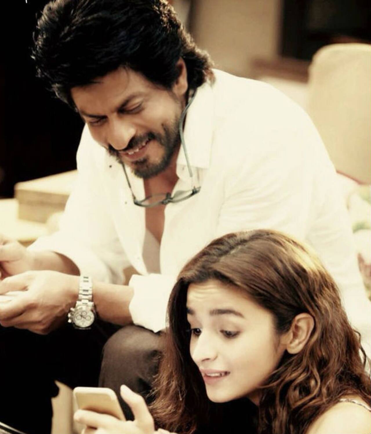 Dear Zindagi Movie Review Box Office Collection Story Trailer Music Lyrics Dialogues