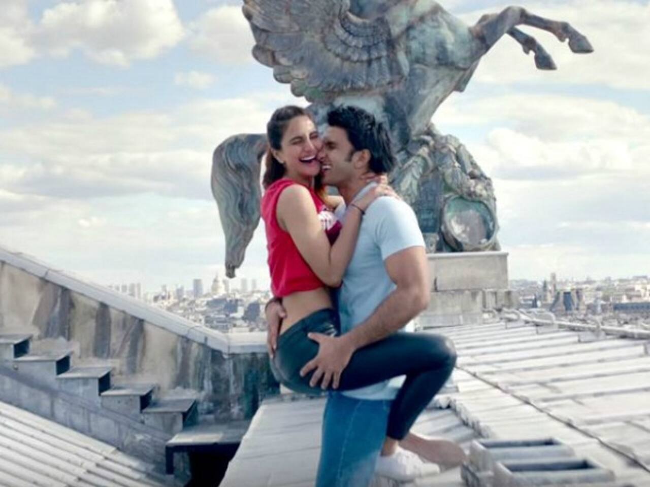 Is It Ok For Ranveer Singh To Flash His Butt In Befikre And Not Show Gay Kisses Bollywood 1839