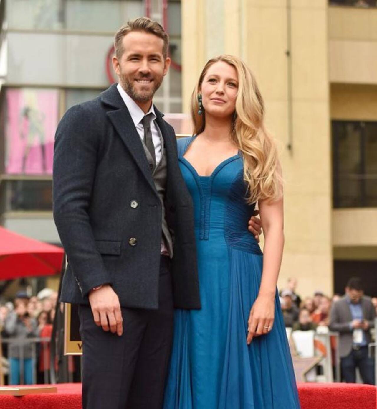 So Cute Deadpool Ryan Reynolds Trolls Wife Blake Lively For A Spoiler From A Simple Favor 