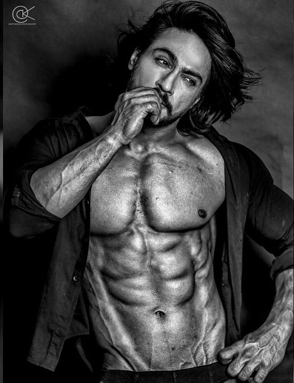 Watch Out Suriya S3 Villain Thakur Anoop Singh Is Not Someone You Wanna Mess With Bollywood News Gossip Movie Reviews Trailers Videos At Bollywoodlife Com