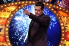 Bigg Boss 10 1st January 2017 Episode 78 highlights: Salman Khan BOYCOTTS Om Swami after he says he wanted to pee on Rohan Mehra