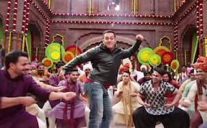 Salman Khan's dance rehearsal for Filmfare Awards 2017 is high on style - watch video