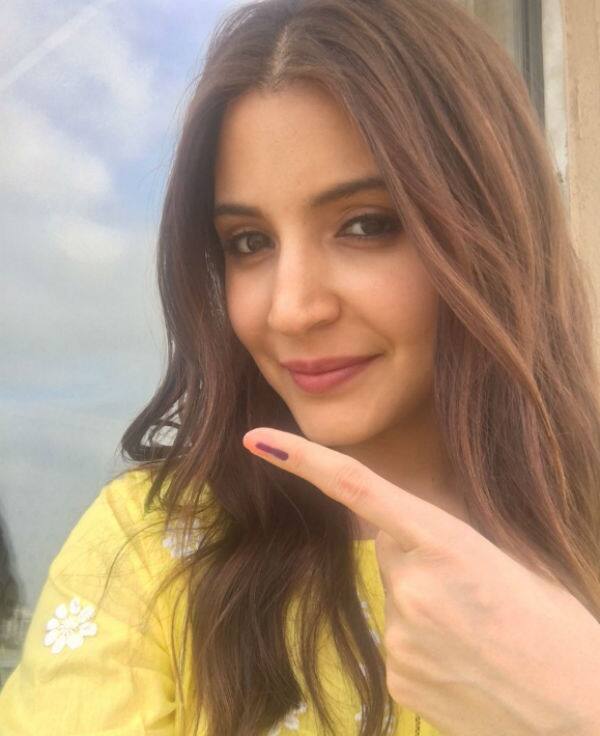 Bmc Elections 2017 Anushka Sharma Cast Her Vote First Thing In