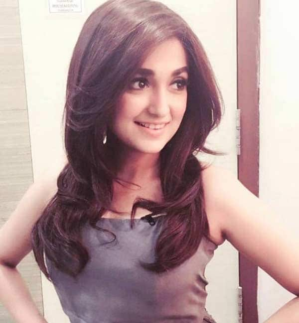 Monali Thakur (Singer) Biography Height, Weight, Age, Affairs, | World Super Star Bio