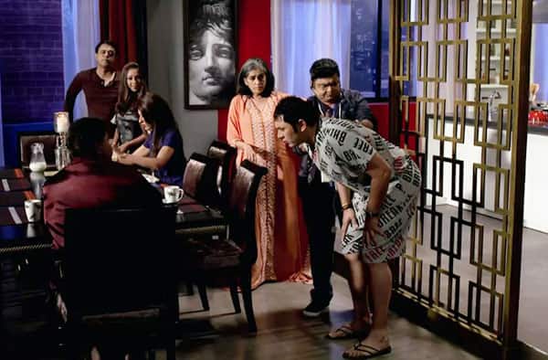 https://st1.bollywoodlife.com/wp-content/uploads/2017/05/Dushyant-exlains-nose-engineering.jpg