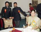 कुछ इस अंदाज में नेशनल अवॉर्ड लेने पापा और बॉयफ्रेंड के साथ पहुंची सोनम कपूर, वायरल हो रही हैं तस्वीरें और वीडियो...