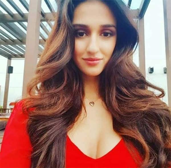 Fashion pick of the day! Red Hot Disha Patani will easily win your hearts  with this sexy outfit - Bollywood News & Gossip, Movie Reviews, Trailers &  Videos at 