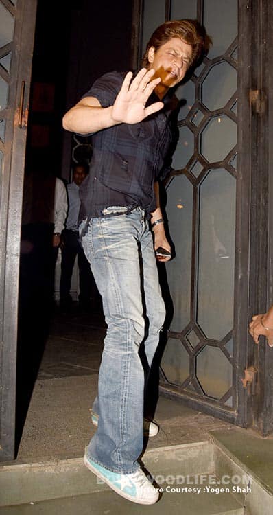 Shah Rukh Khan promotes his film 'Jab Harry Met Sejal' during a party, held  at the Playboy Club, Chanakyapuri, in New Delhi - Photogallery