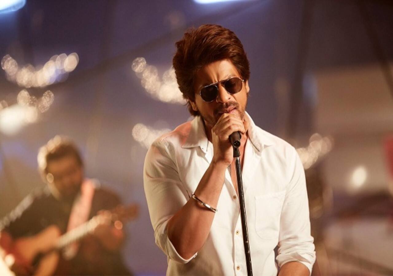 Jab Harry Met Sejal Song Safar: Just 7 Frames That'll Make You Fall In Mad  Love With Shah Rukh Khan