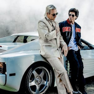 Shah Rukh Khan COPIES Diplo's swag moves for Jab Harry Met Sejal!