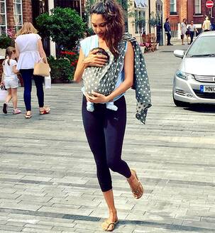 Lisa Haydon takes a walk with her son Zack and steals our heart - view pic