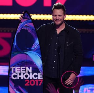Teen Choice Awards 2017: Chris Pratt steps out without his ring for the first time after announcing his split with Anna Faris