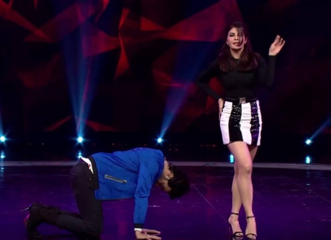 When Jacqueline Fernandez made Raghav Juyal bend the knee on Dance Plus 3 -  watch video - Bollywood News & Gossip, Movie Reviews, Trailers & Videos at  