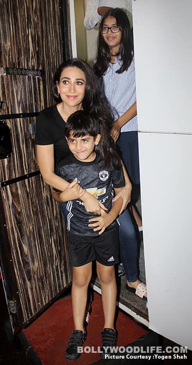 Kareena-Kapoor-Karishma-Kapoor-(8)