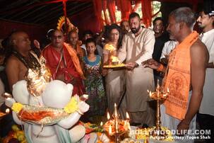 Ganesh Chaturthi 2017: Sanjay Dutt and wife Manyata welcome Lord Ganesha early this year - view HQ pics