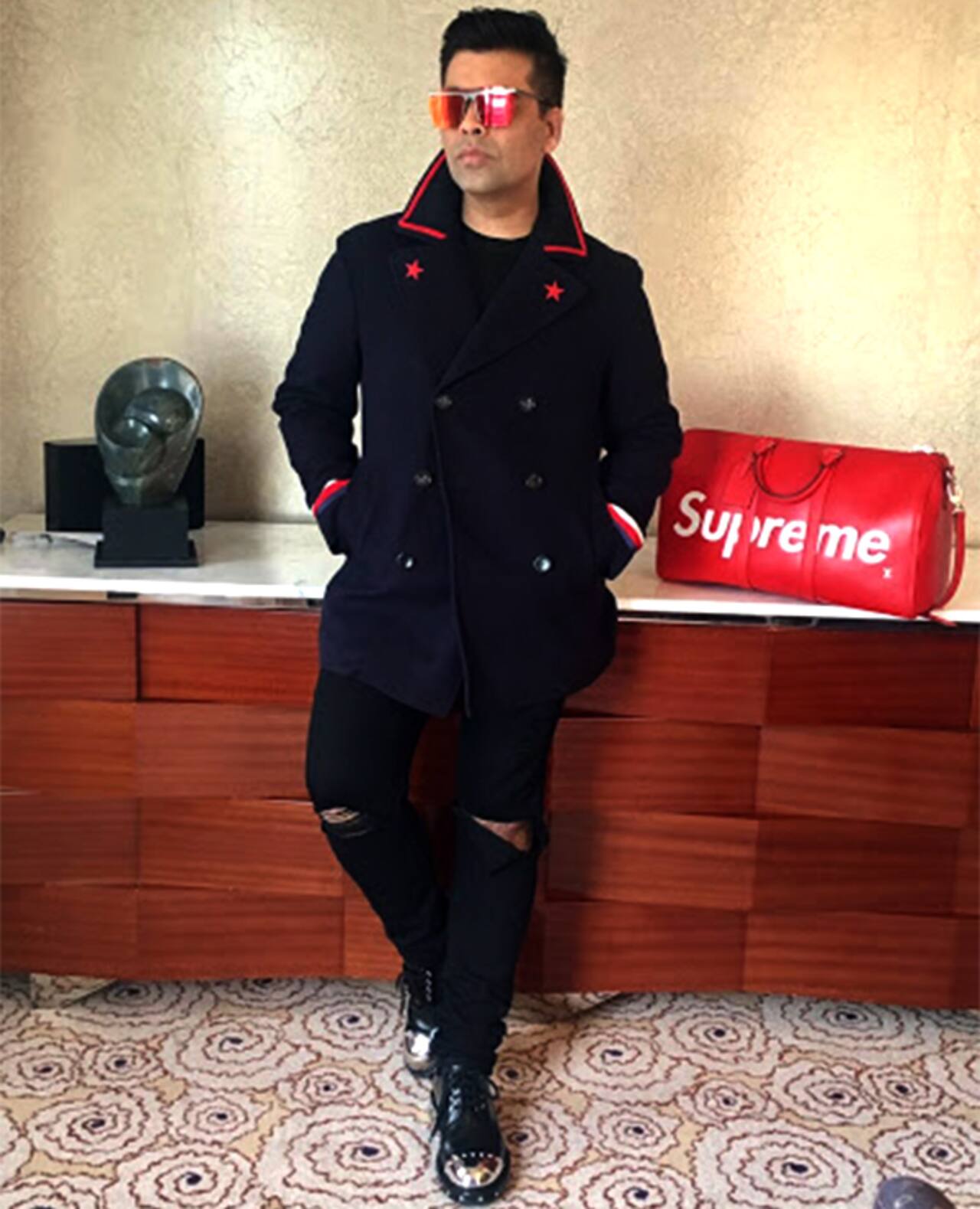 Will Karan Johar Go Naked If Hes Paid Handsomely For It Bollywood News And Gossip Movie 