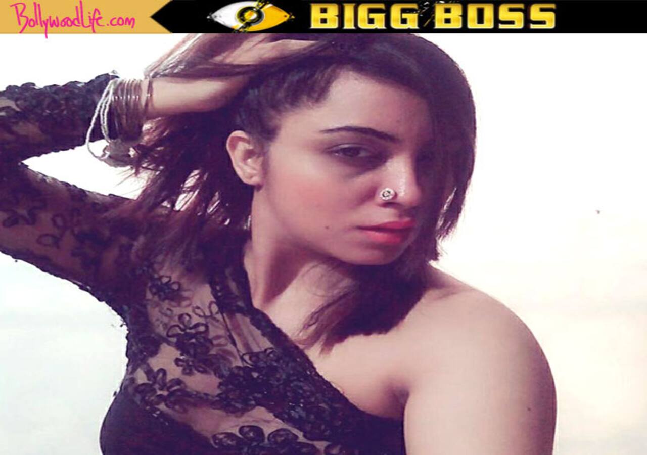 Bigg Boss 11: Arshi Khan reveals shocking details about her sex scandal,  Radhe Maa and more in this interview - watch video - Bollywood News &  Gossip, Movie Reviews, Trailers & Videos at ...