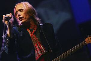 Tom Petty passes away at the age of 66; family confirms news amidst rumours