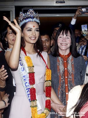 Miss World Manushi Chhillar receives a royal welcome at the airport on her return to India post cinching the title - View HQ pics