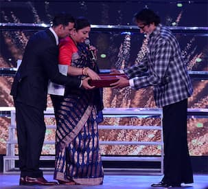 IFFI 2017: Amitabh Bachchan feels grateful towards Akshay Kumar, Smriti Irani after a memorable evening that he shall never forget - view pics!