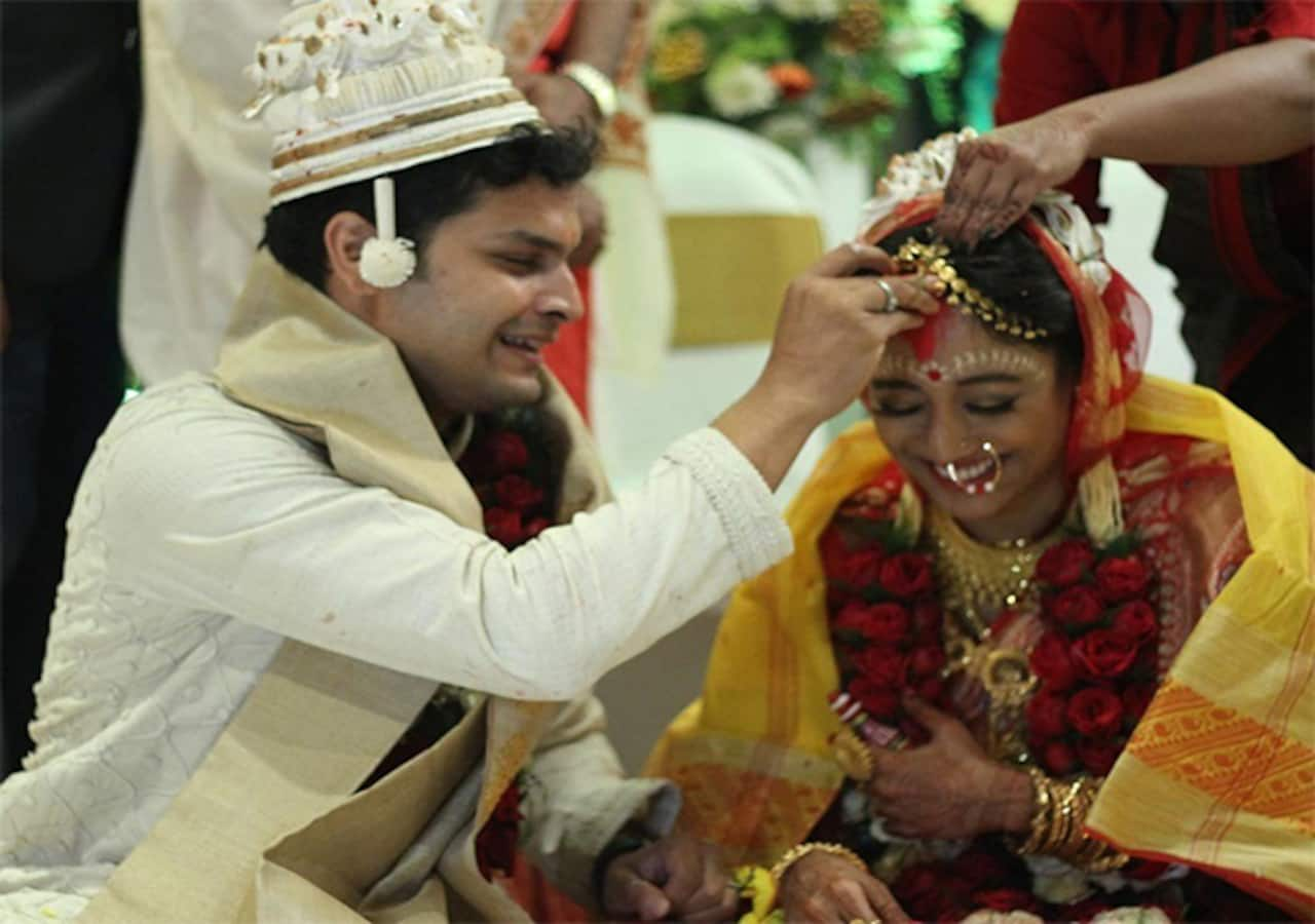 Paoli Dam of Hate Story fame gets married to longtime boyfriend Arjun Deb  in a traditional Bengali wedding - view pics - Bollywood News & Gossip,  Movie Reviews, Trailers & Videos at