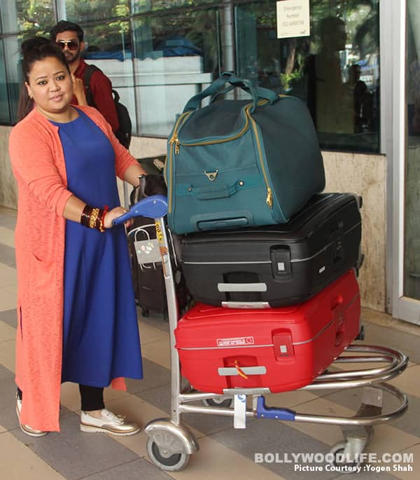 Bharti-Singh-will-be-leaving-for-Goa-today-for-her-wedding-spotted-at-airport-(2)