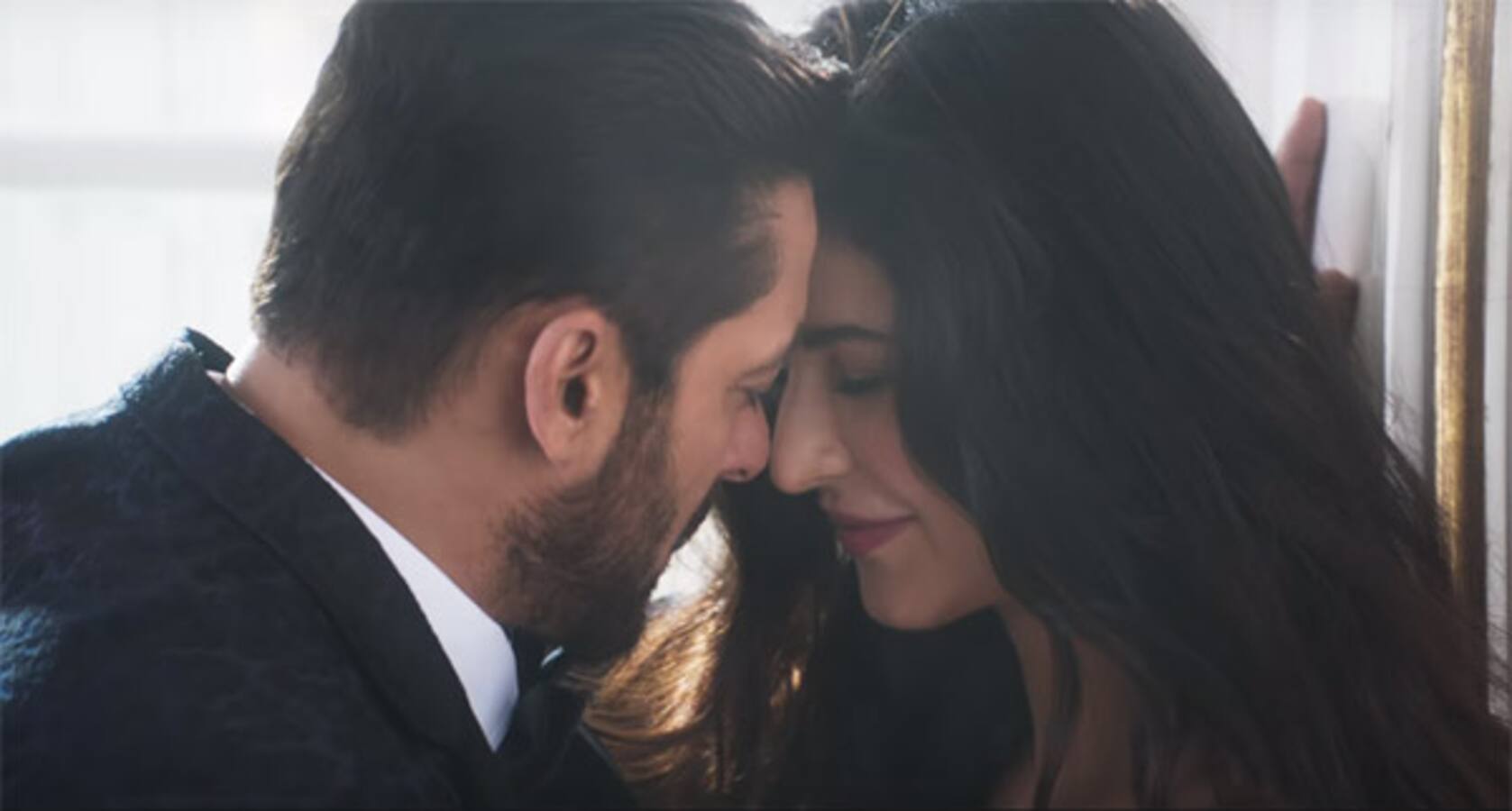 When Salman Khan almost KISSED Katrina Kaif in Tiger Zinda Hai - watch video - Bollywood News & Gossip, Movie Reviews, Trailers & Videos at When Salman Khan almost KISSED Katrina Kaif in Tiger Zinda Hai - watch video - Bollywood News & Gossip, Movie Reviews, Trailers & Videos at