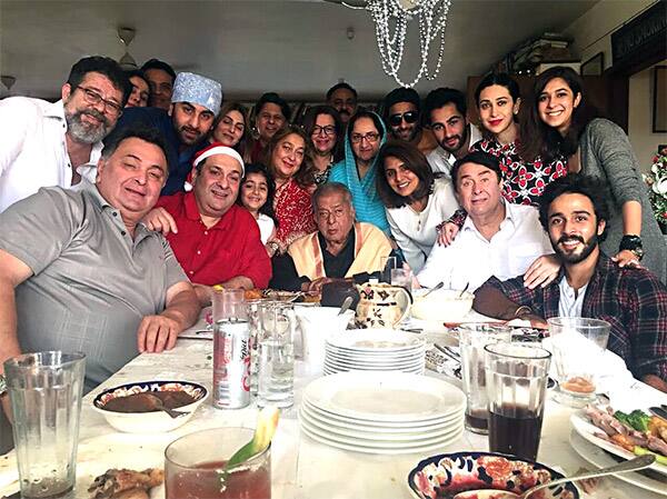 This is Shashi Kapoor's last picture with his family and it will make you choke!