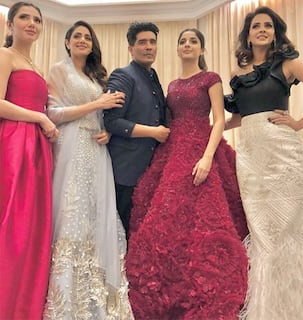 Sridevi spotted partying with Mahira Khan, Saba Qamar and Mawra Hocane in Dubai - view pic