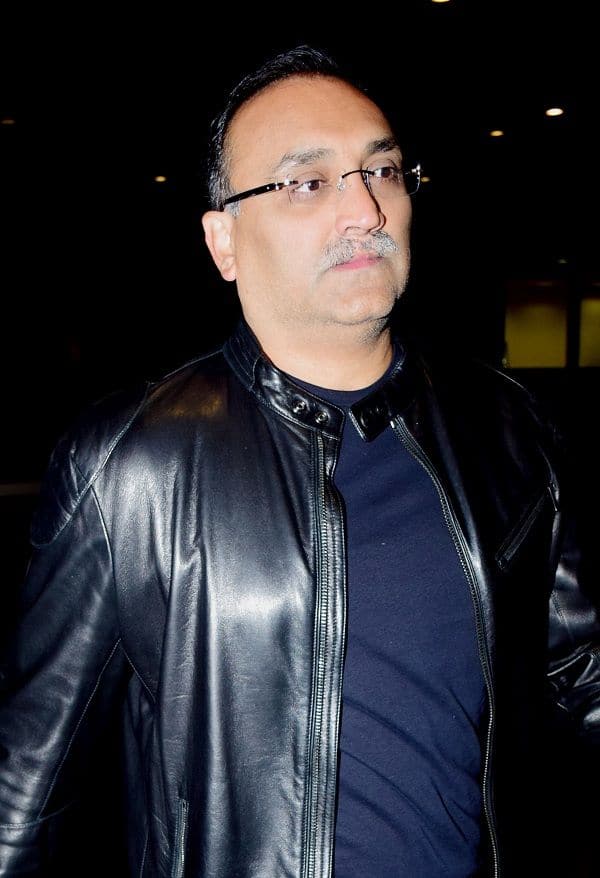 [HQ pics] The super-elusive Aditya Chopra captured by lenses in a rare