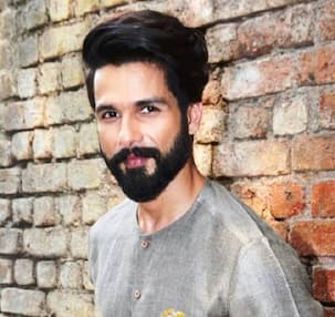 Kabir Singh के बाद Jersey रीमेक के लिए करोड़ों रुपये की फीस वाली खबरों पर बोले Shahid Kapoor, कहा-  मेरा बैंक बैलेंस...