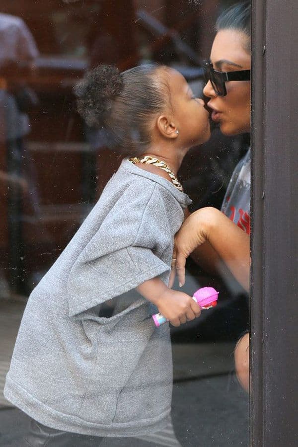 Kim-Kardashian-and-North