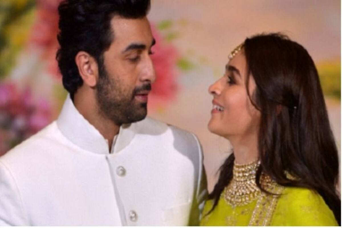 Amidst Sanju Promotions Look How Ranbir Kapoor Made His Relationship Official With Alia Bhatt One Quote At A Time Bollywood News Gossip Movie Reviews Trailers Videos At Bollywoodlife Com Ranbir kapoor, sanjay dutt, sonam kapoor follow krk on thexvid. amidst sanju promotions look how