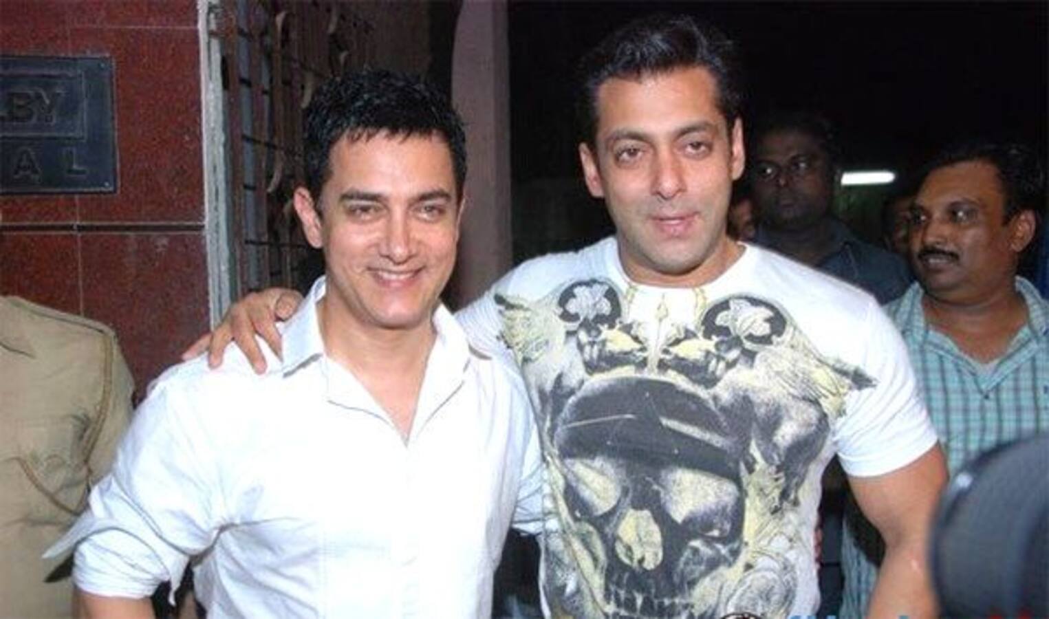 Throwback Thursday: When Salman Khan admitted Aamir Khan had a clean image but he didn't - Bollywood News & Gossip, Movie Reviews, Trailers & Videos at Throwback Thursday: When Salman Khan admitted Aamir Khan had a clean image but he didn't - Bollywood News & Gossip, Movie Reviews, Trailers & Videos at